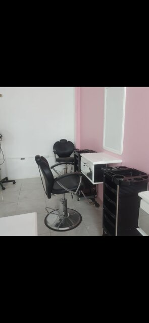 Beauty Salon Furnitures And Appliances For Sale
