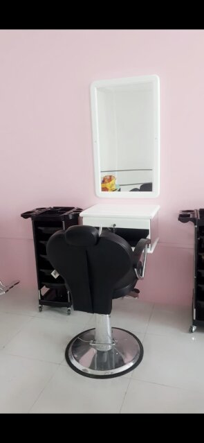 Beauty Salon Furnitures And Appliances For Sale