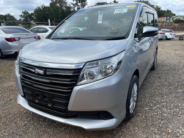 2014 TOYOTA NOAH