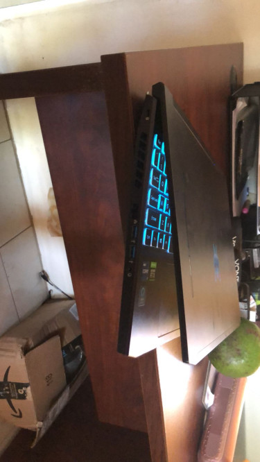 Acer Predator Helios 300 Gaming Laptop, Intel I7-1