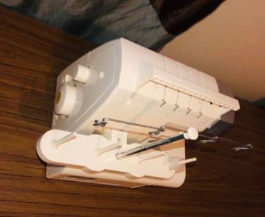 Overlock Sewing Machine (Serger)