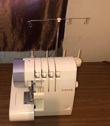 Overlock Sewing Machine (Serger)