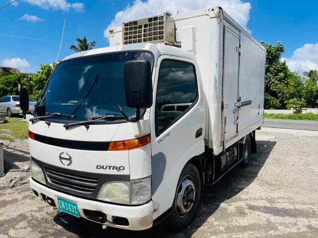 2001 Hino Dutro