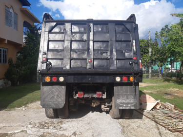 1981 Mack Tipper Truck