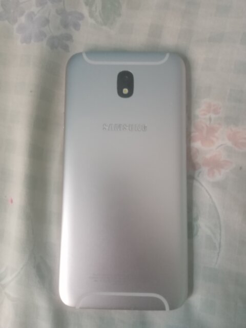 Samsung J7