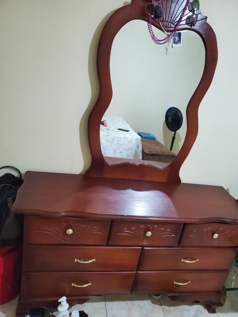 Excellent Condition Used Dresser