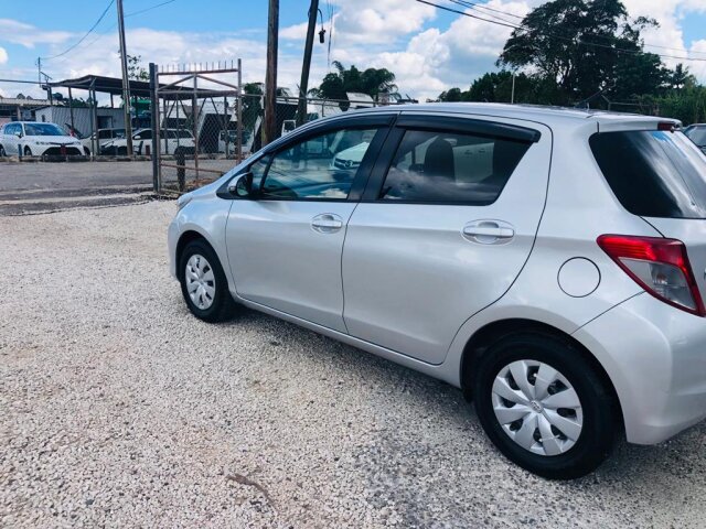 2013 TOYOTA VITZ