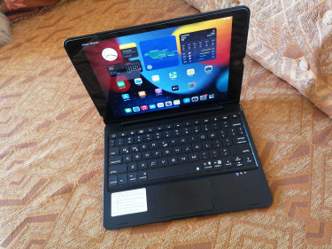 Ipad 8 Generation 32gb Wifi + Keyboard