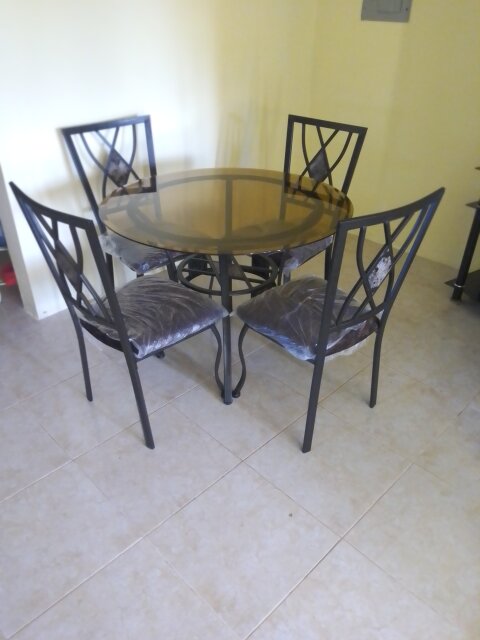 5 Piece Dinning Table Set For Sale
