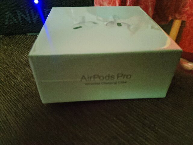 Apple Airpods Pro 1st Gen. Bnib - Sealed