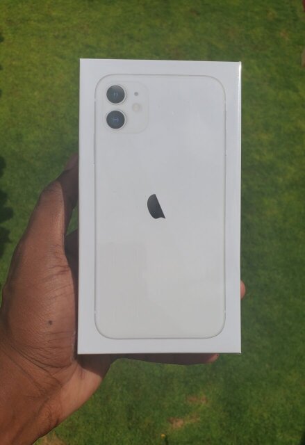 New 128gb Apple IPhone 11 (White)
