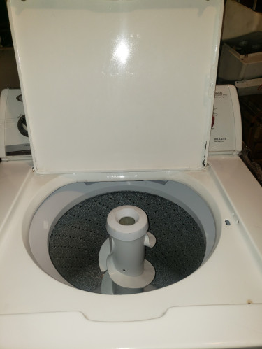 DEAL!!! Old School Whirlpool Washing Machine