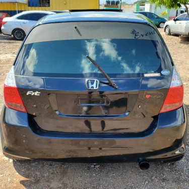 2005 Honda Fit 