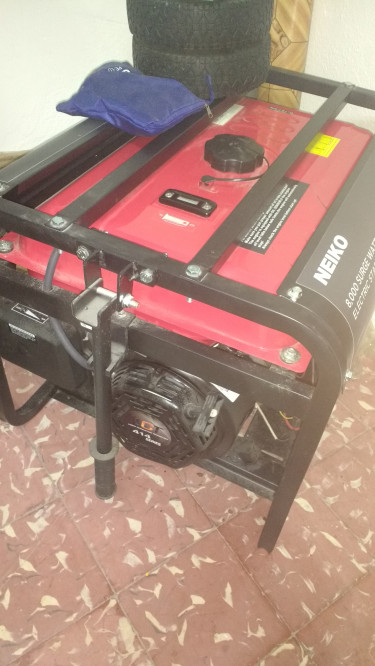  Brand New 8,000 Watt Generator For Sale 