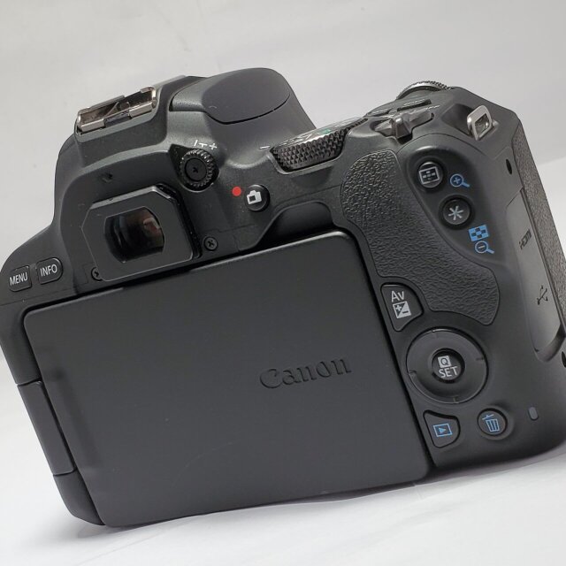 Canon Sl2