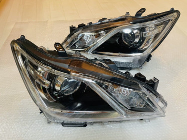 Toyota Crown Athlete Right Left And Headlights 