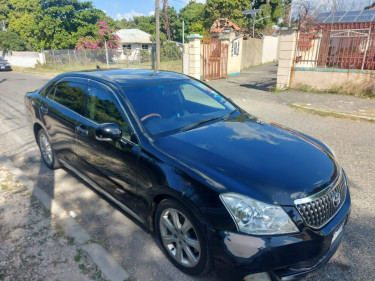 2013 Toyota Crown Majesta