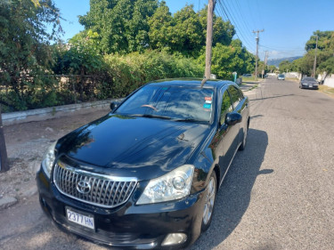 2013 Toyota Crown Majesta