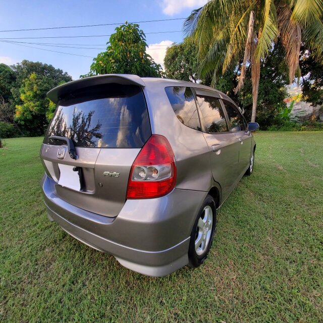 2003 Honda Fit