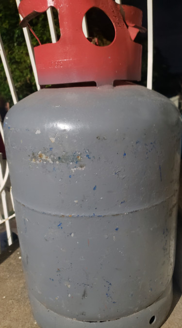 BiG DEAL!!! Gas Cylinder 