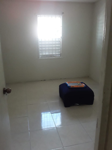 Lovely 2 And A Half Bedroom House For Rent 