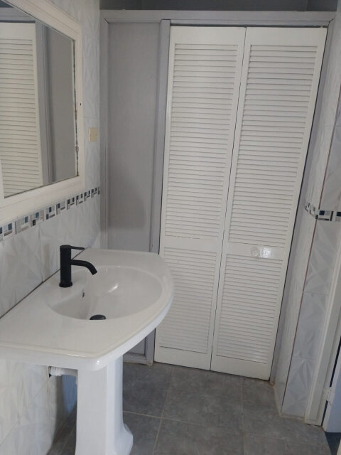 New Unfurnished 1 Bedroom Apartment.