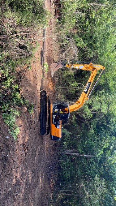 JCB 220 Excavator