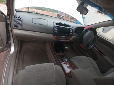 2004 Toyota Camry (Lady Driven)