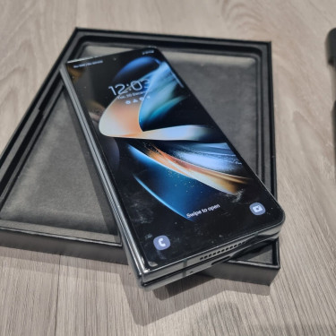 	 Samsung Galaxy Z Fold 4 512GB