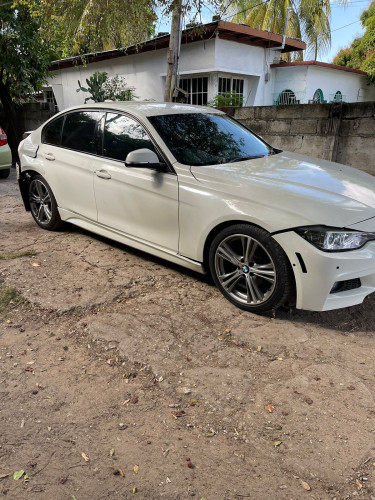 2018 BMW 318i
