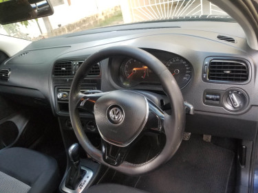 2016 VW Polo Sedan