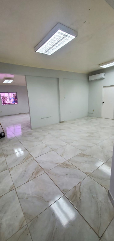 Office/Commercial  Space (1500 Sq F)