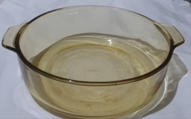 Light Brown Round Glass Casserole Dish