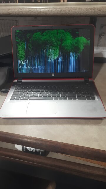 HP LAPTOP IN GREAT CONDITION