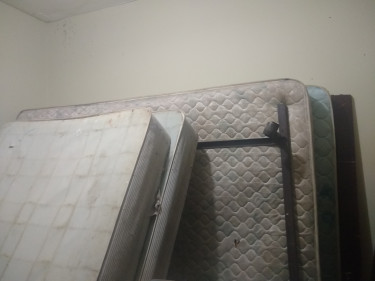2 King Size Mattress With Base - Second Hand