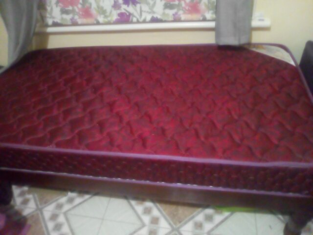Single Bed Complete Very Good Condition