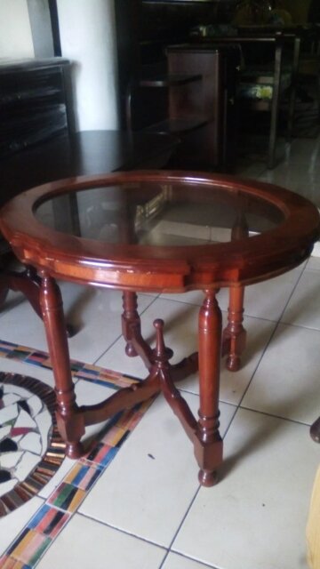 Lovely Mahogany Side/Accent Table