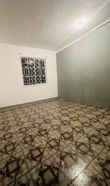 1 Bedroom House Unfurnished 