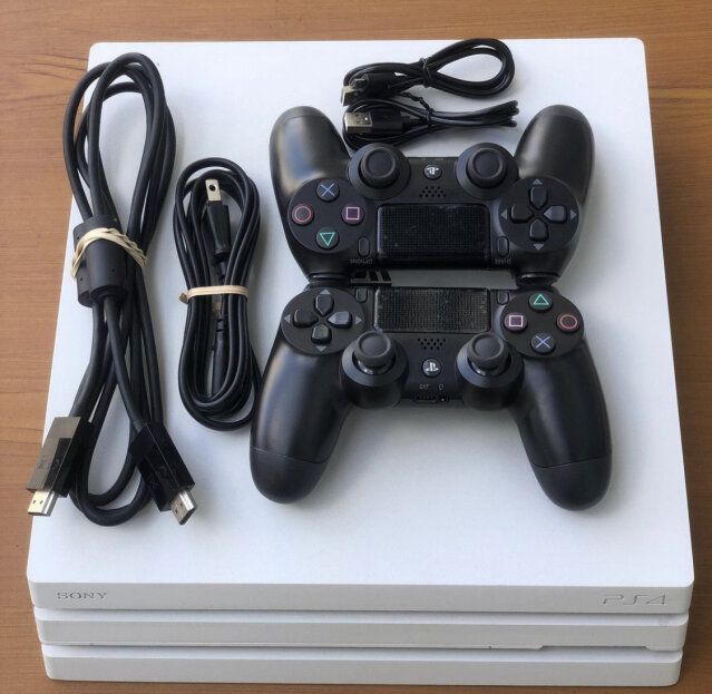 Sony Play Station 4 Pro