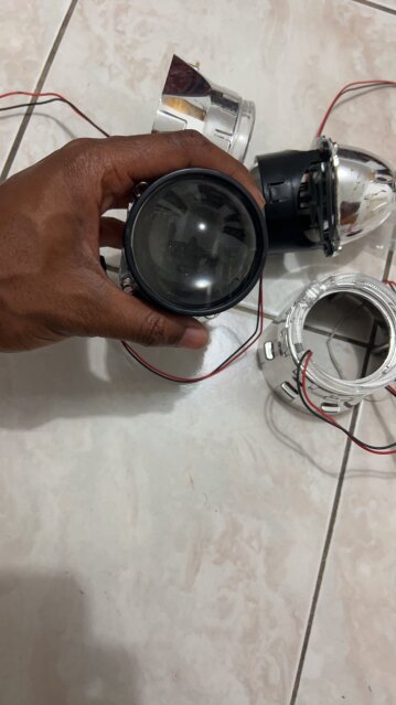 Projector Headlight Assembly With Halos
