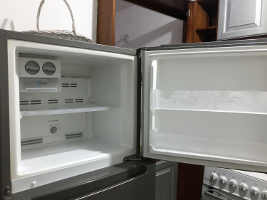 11c Whirlpool Fridge