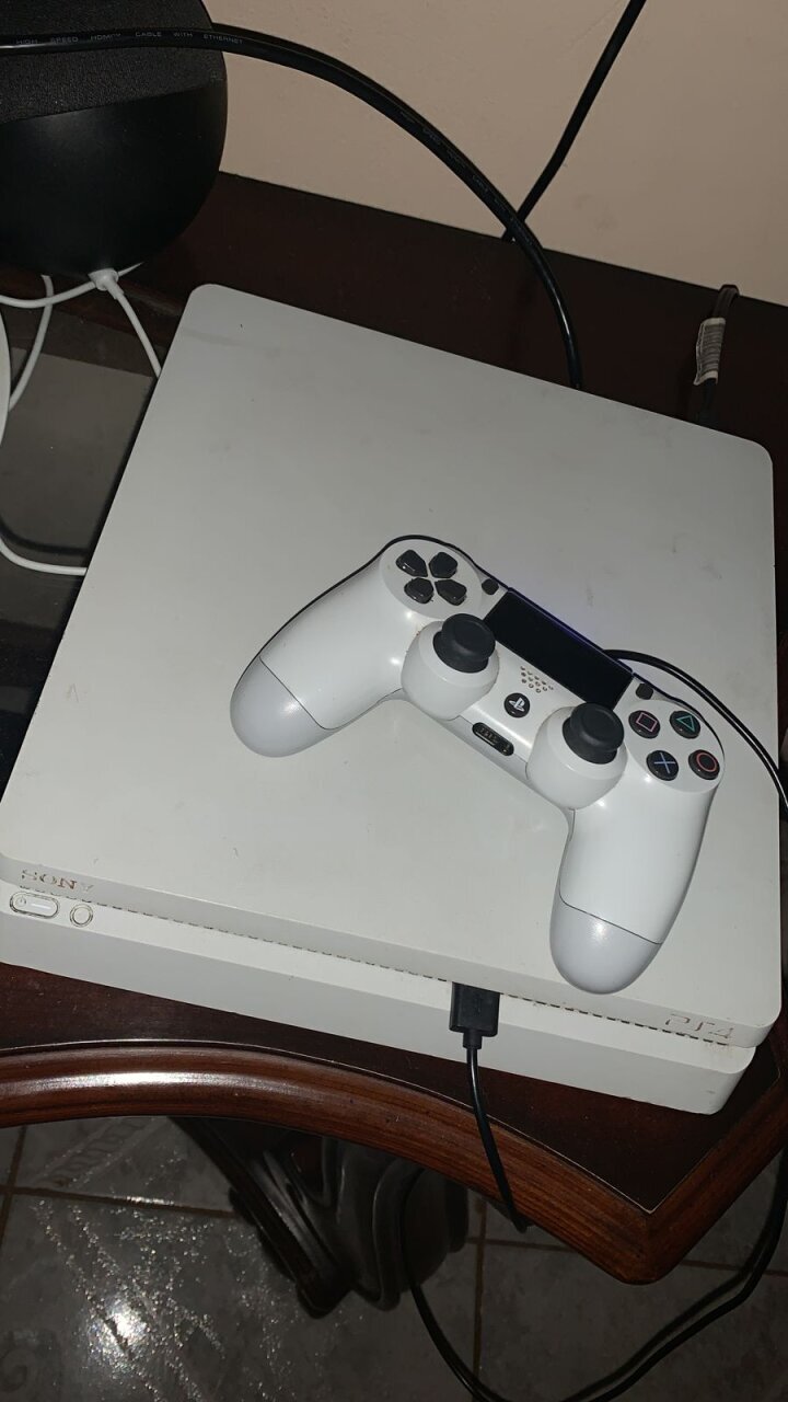 Play 4 For Sale: Play Station 4 Slim White - Mobay