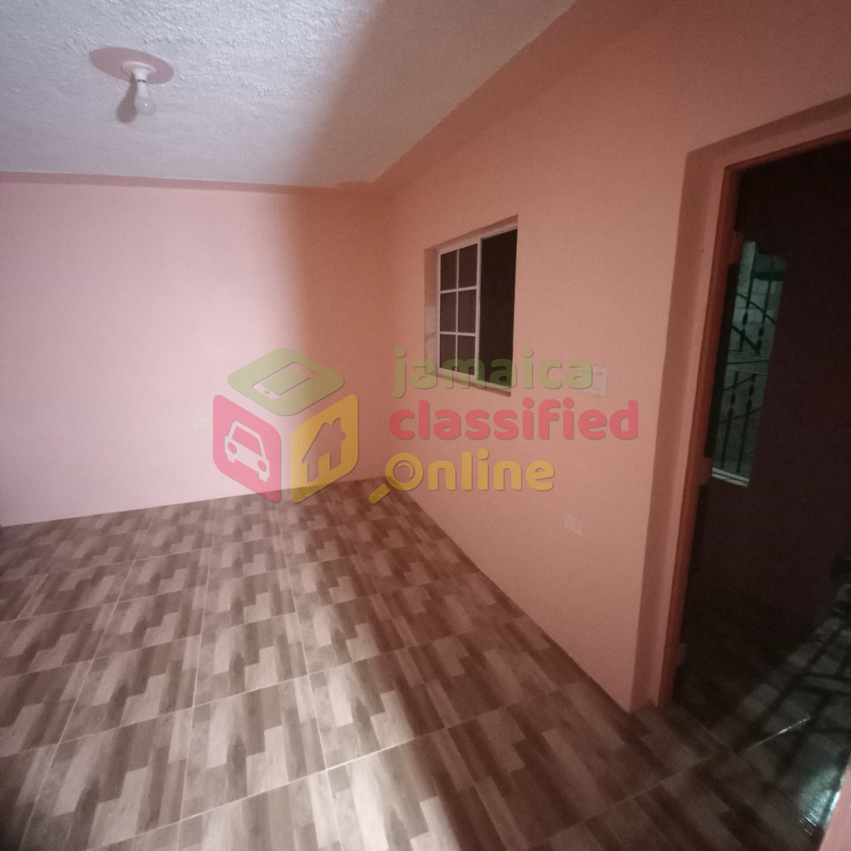 For Rent: 1 Bedroom Self Contained Studio Flat - Off South Camp Road