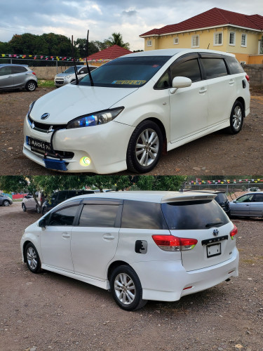 2011 Toyota Wish 