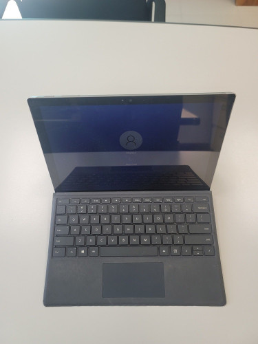 Microsoft Surface Pro 5 8GB 256GB Laptop