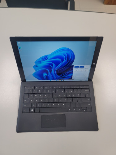 Microsoft Surface Pro 3 I5 4GB 128GB 2-in-1 Touch
