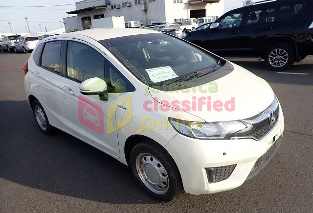 2016 HONDA FIT HV
