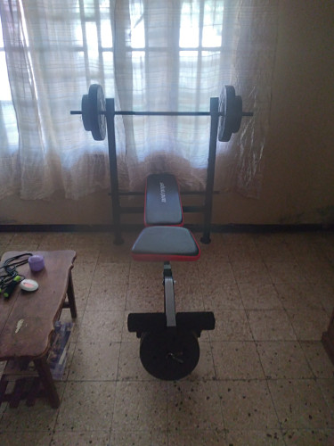 Bench Press 100 Lbs Weights( Negotiable)