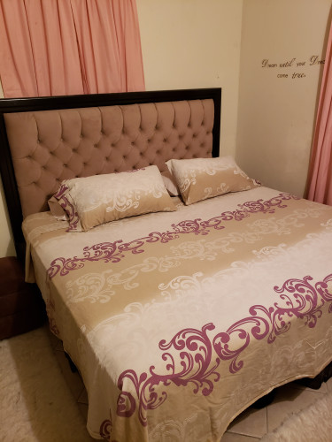 King Size Bedroom Set (Black) For Sale 