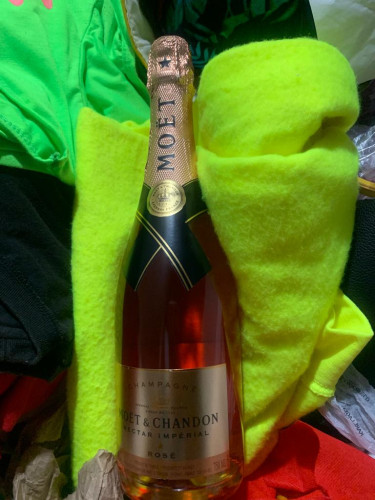 Indulge In Luxury:Moet And Chandon Liquor For Sale